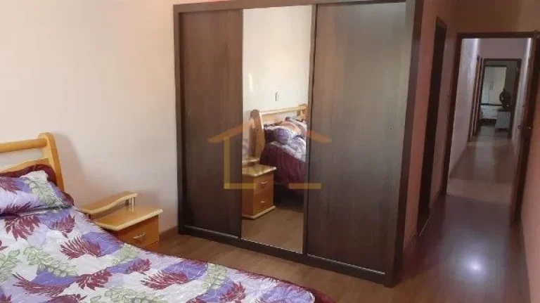 Imagem Sobrado à venda com 115m² de área construída em terreno de 5x25. Conta com sala para dois ambien...