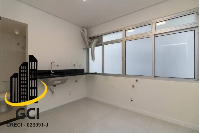 Imagem apartamento reformado no Itaim Bibi para venda