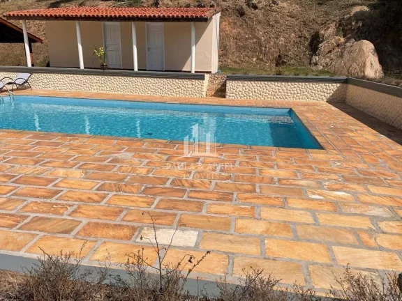 Imagem Chácara Fantástica com 3 Dorms 1 Suíte, Piscina, Área Externa com Churrasqueira em Socorro-SP