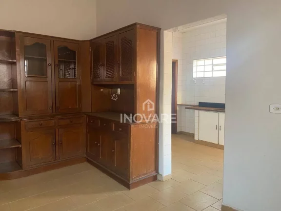 Imagem Casa com 3 dormitórios para alugar, 360 m² por R$ 3.000,00/mês - Setor Central - Itumbiara/GO