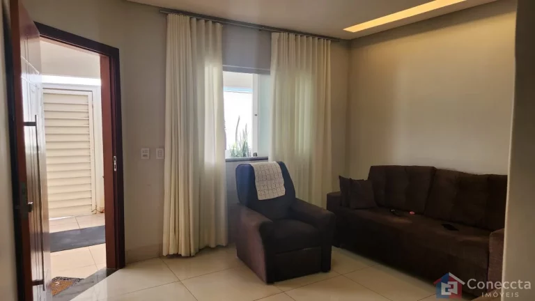 Imagem Casa à venda no Jardim Panorâmico em Patos de Minas – 3 quartos, área gourmet e garagem – R$600 mil