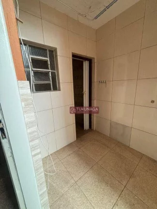 Imagem Sobrado com 2 quartos para alugar, 165 m² por R$ 3.206/mês - Jardim Paraventi - Guarulhos/SP