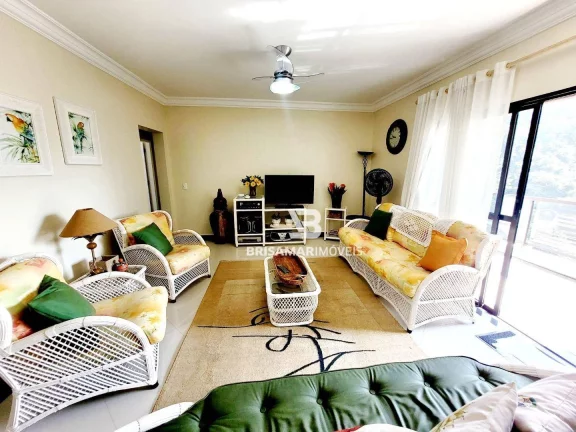 Imagem PITANGUEIRAS- MARAVILHOSO APARTAMENTO TOTALMENTE REFORMADO , ÁREA DE LAZER E 02 VAGAS DE GARAGEM NO PRÉDIO.