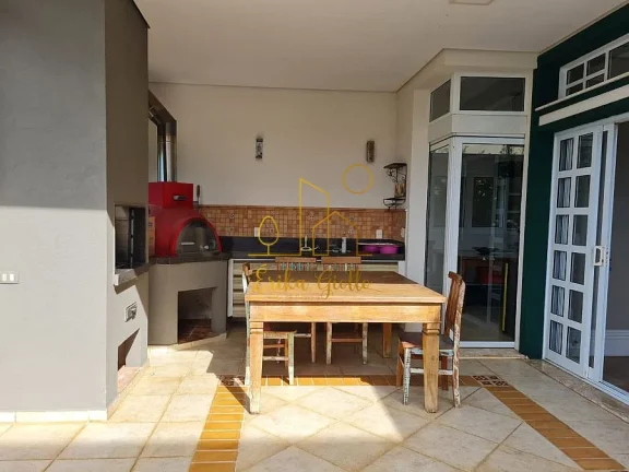 Imagem Casa à venda  Estilo Toscano no Condomínio Serra da Japi