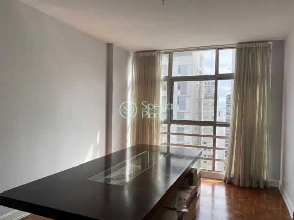 Imagem Excelente apartamento com 228m² no Jardim América. Inteiramente reformado, planta quadrada, pé di...