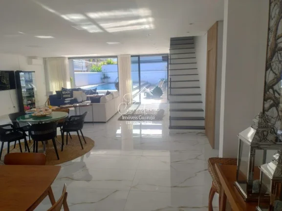 Imagem Casa reformado no Acapulco aceita permuta: 5 Quartos, 3 Suítes, 525m² - Venda ou Locação em Guarujá-SP