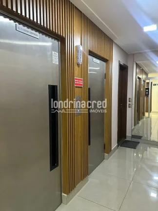 Imagem Apartamento Triplex no Ed. Ville D'Ampezzo: 3 Dorms (1 Suíte), 3 Banheiros, Sala ampla, Cozinha e 3 Vagas de Garagem - 300m² de Conforto e Exclusividade