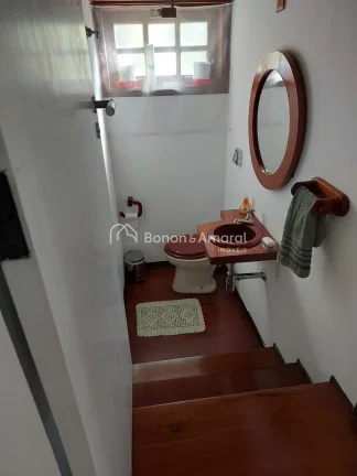 Imagem Casa à venda em condomínio, com 260m² de área construída e excelente localização, ao lado do ...
