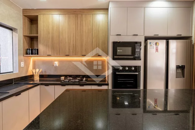 Imagem Casa 4 Quartos, 3 Suítes em Condomínio Fechado | Vargem Pequena | 202m²
