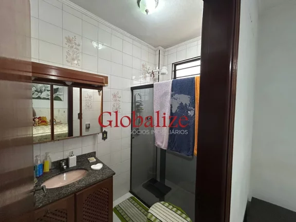 Imagem Casa com 4 Dormitórios à venda com 2 vagas de garagem no bairro do Embaré em Santos por R$1.280.000,00