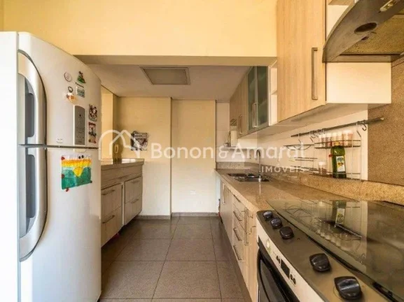 Imagem Apartamento cobertura tríplex, O imóvel possui living para vários ambientes,
 3 quartos, sendo 1 ...