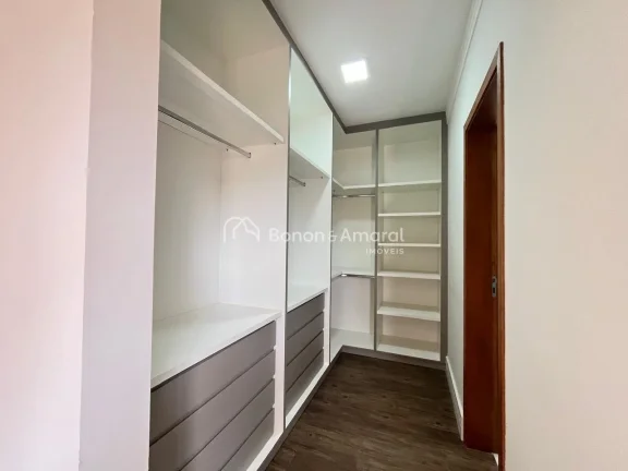 Imagem Foco na Qualidade de Vida e nos Detalhes
Viva em grande estilo no Condomínio Tabapuã!

Esta casa t...