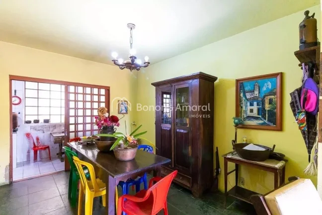 Imagem Esta incrível casa para comprar oferece 4 quartos impecáveis, proporcionando amplo espaço para fa...