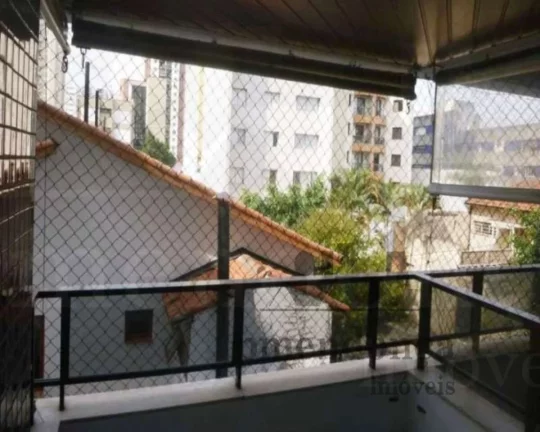 Imagem Apartamento arejado e iluminado, piso laminado, living para 02 ambientes, dormitÃ³rios ricos em armÃ...