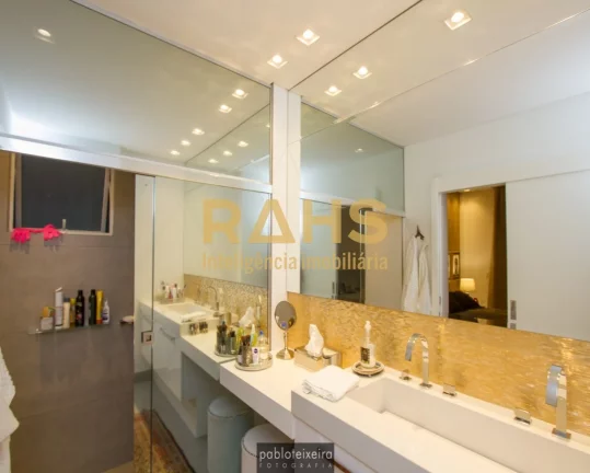 Imagem Um projeto onde a inovação começa nos traços modernos da fachada, passando por uma área de laze...