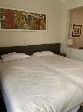 Imagem Flat para aluguel possui 27 metros quadrados com 1 quarto em Cq. César