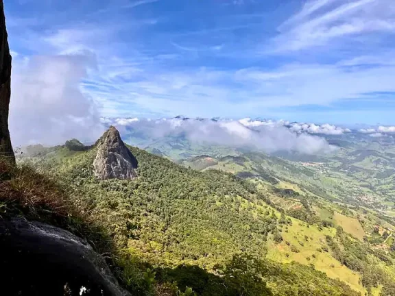 Imagem Exclusividade e Natureza: O Refúgio Definitivo no Coração do Paiol Grande