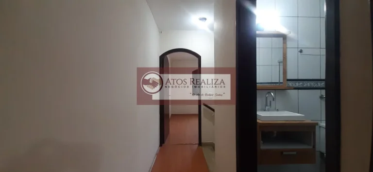 Imagem Este incrível sobrado de 102m² de área útil está localizado em Socorro - São Paulo e é a escolha perfeita para quem busca conforto e praticidade. Com dois dormitórios e dois banheiros, este imóvel é ideal para casais e pequenas famílias que buscam um lar 