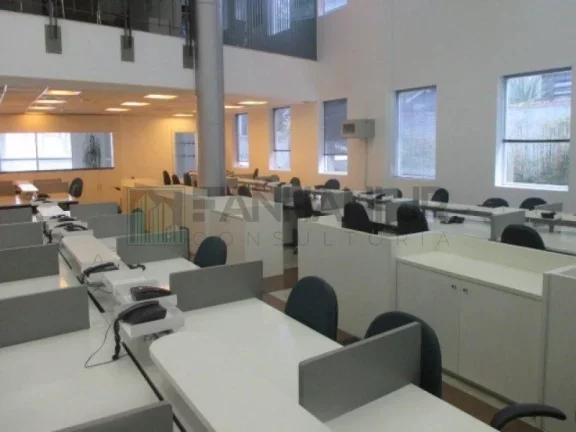 Imagem Casa comercial para locação em São Paulo-SP, bairro Jardim América: 10 salas, 6 banheiros, 25 vagas, 1.500,00 m²!