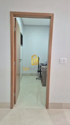 Imagem O sobrado possui:

- Casa toda em ESQUADRIAS
- Sala ampla com 2 ambientes integrada à área de laze...
