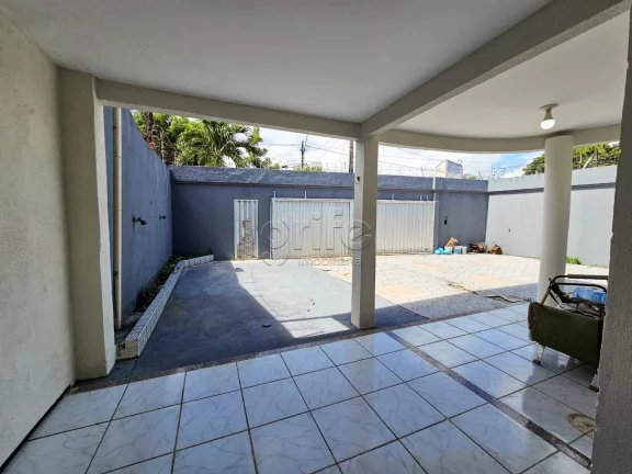 Imagem VENDE-SE: CASA DUPLEX PROXIMO a UECE Se você está em busca de uma casa para comprar, sua busca ter...