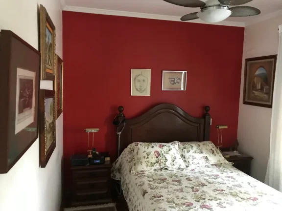Imagem Apartamento 133 M², 3Q, 3 Suítes, 5 Banheiros, 3 Vagas, Varanda, Lavabo, Piscina, Quadra de tênis, Academia, Sauna, Salão de Festas e Salão de Jogos.