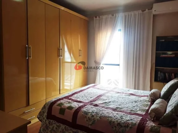 Imagem Sobrado à venda, 230mts A.U., 3 Dorms, 1 Suite, 2 Vagas, Olímpico, São Caetano do Sul - SP