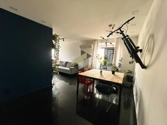 Imagem Apartamento para Venda em Santos, Embaré, 2 dormitórios, 1 banheiro, 1 vaga