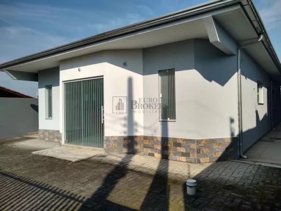 Imagem Casa com 3 dormitórios à venda em condomínio fechado em Camboriú/SC