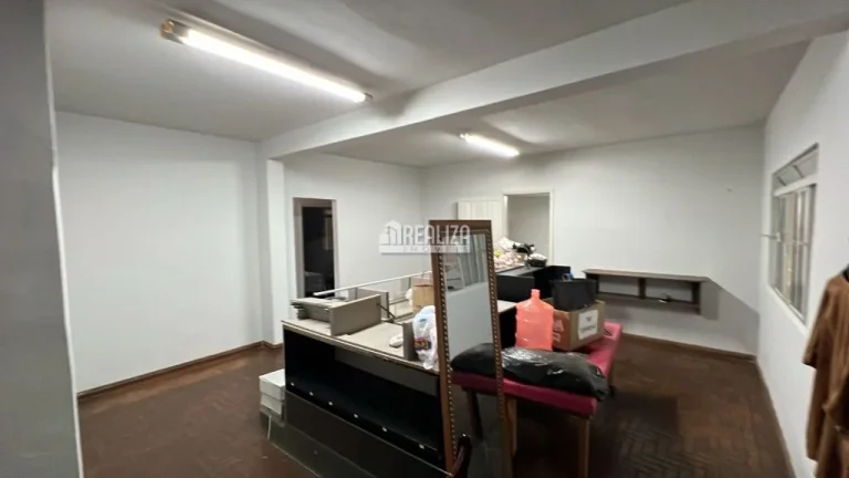Imagem Casa de 5 dormitórios à venda no bairro Mercês, Uberaba
