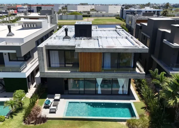Imagem Casa em Condominio 5 Dormitórios - Bairro xangri-la