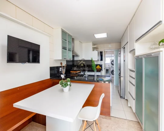 Imagem PARE A OPORTUNIDADE DE MORAR BEM ESTÁ AQUI AO SEU ALCANCE APARTAMENTO 204 M 4 DORMITÓRIOS 3 SUÍTES ESCRITÓRIO VARANDA GOURMET VISTA SINGULAR 4 VAGAS