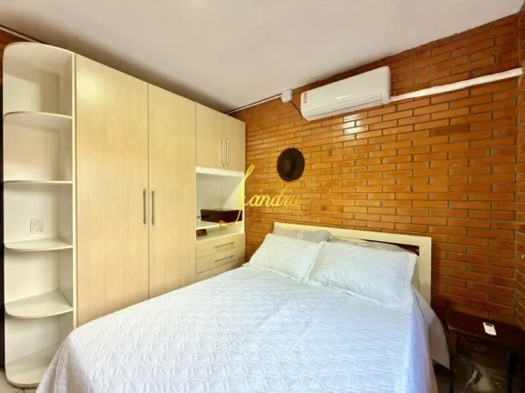 Imagem Casa de alvenaria 03 dorm com anexo centro perto do mar