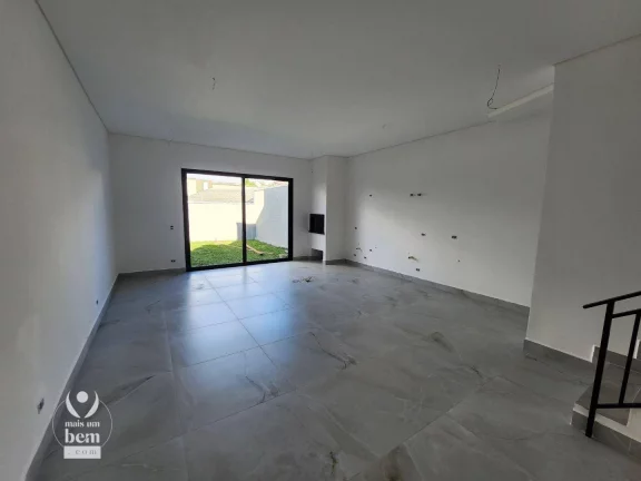 Imagem Sobrado com 190 m², 3 quartos, 3 Suites, Churrasqueira, com Quintal à venda por R$ 1.430.000 - Campo Comprido - Curitiba/PR