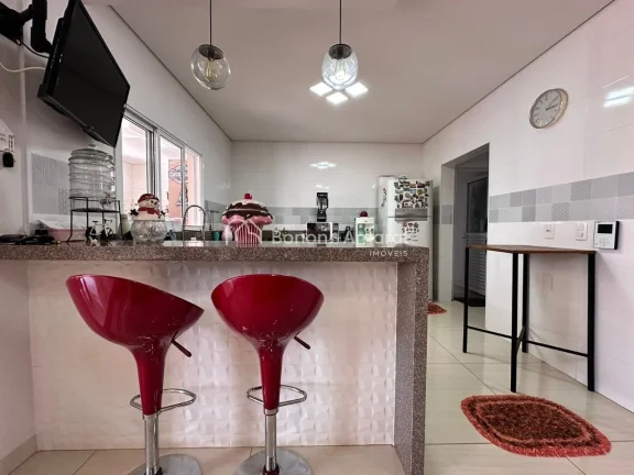 Imagem Casa à venda no Condomínio Reserva Real em Paulínia

O sobrado conta com uma sala de estar c/ pé...