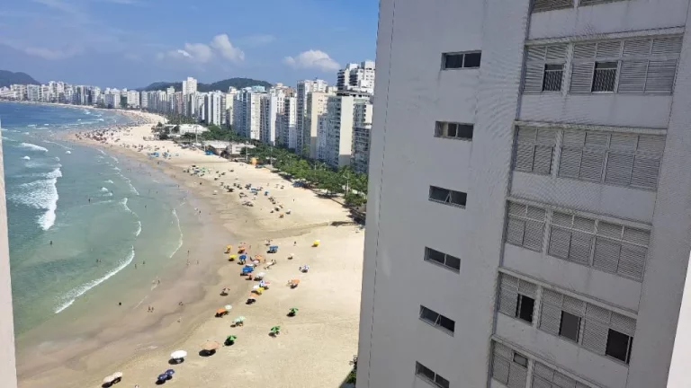 Imagem APARTAMENTO SUPER AMPLO CLEAN, MOBILIADO, COM VISTA PARA O MAR