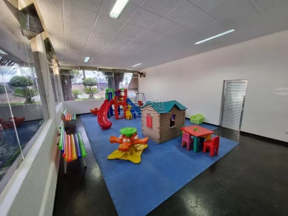 Imagem Apartamento com 63 metros quadrados, com 2 dormitórios, 1 banheiro com box em vidro e gabinete de l...