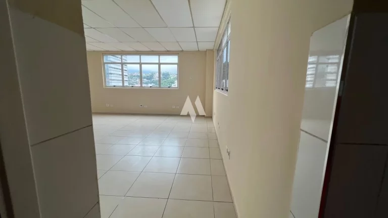 Imagem Sala comercial para locação com 50m2, na Vila Mathias, em Santos