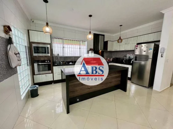 Imagem Casa Isolada com 3 Dormitórios à 200m da Praia, 188 m² por R$ 850.000 - Balneário Flórida - Praia Grande/SP