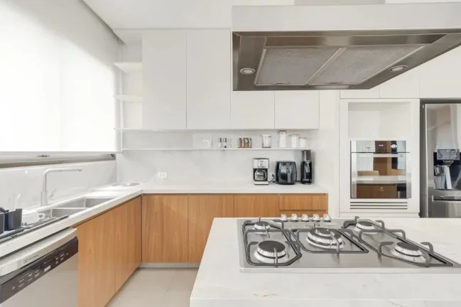 Imagem Apartamento 157M², 3Q, 3 Suítes, 3 Banheiros, Closet, 2 Vagas, Varanda Gourmet, Piscina Aquecida, Academia, Sala de Massagem, Quadra, Terraço.