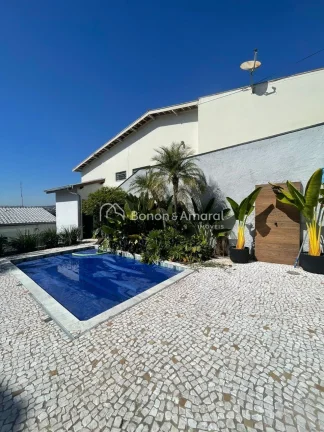 Imagem Linda e aconchegante casa, com 3 quartos sendo 1 suíte, 1 banheiro social, 1 lavabo com armário pl...