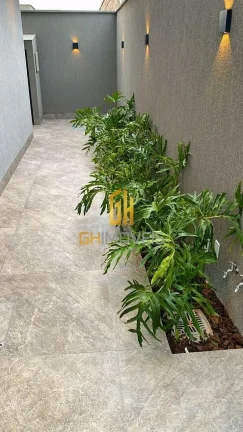 Imagem A casa possui 

- 3 suítes plenas sendo 1 master
- Sala 
- Cozinha 
- Área de serviço 
- 4 banhei...