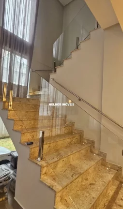 Imagem Casa em condomínio fechado mobiliada e equipada com 4 suítes localizada em Camboriú.