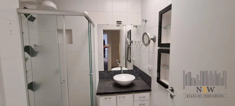 Imagem Casa para locação comercial na Vila Leopoldina São Paulo SP com 5 dormitórios, 4 suítes, 5 vagas de garagem e 293m²