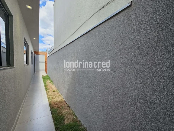 Imagem Casa à venda 3 Quartos sendo 1 Suite, 2 Vagas de garagem, churrasqueira integrada, 81 M² de construção, 125M² terreno, Coliseu, Londrina - PR