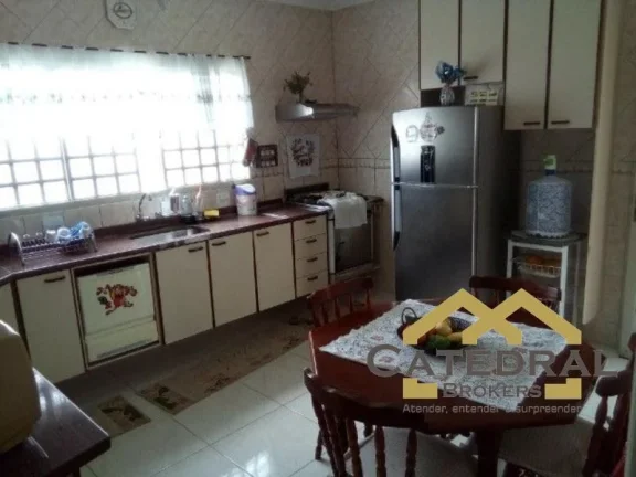 Imagem Sobrado com 3 dormitórios à venda por R$1.200.000,00 em Jundiaí/SP