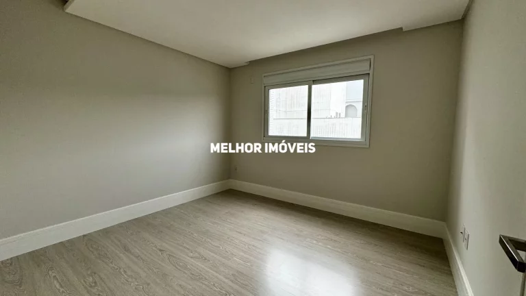 Imagem Apartamento Frente Mar à venda com 4 suítes no centro de Balneário Camboriú
