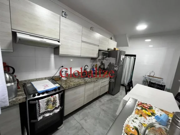 Imagem Casa em Villagio de 2 dormitórios com 2 vagas por R$640.000,00 em Santos