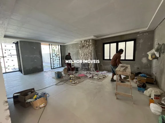 Imagem Casa em condomínio fechado á venda com 3 suítes sendo 2 máster localizada em Camboriú