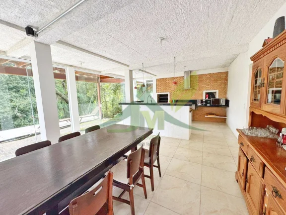 Imagem Linda casa de vidro à venda no Clube da Montanha, em Atibaia